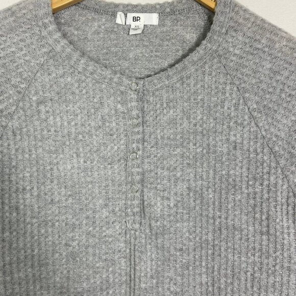 NEW Nordstrom Oversized Waffle Knit Snap Henley Long Sleeve Heather Grey Size XS - Picture 8 of 13